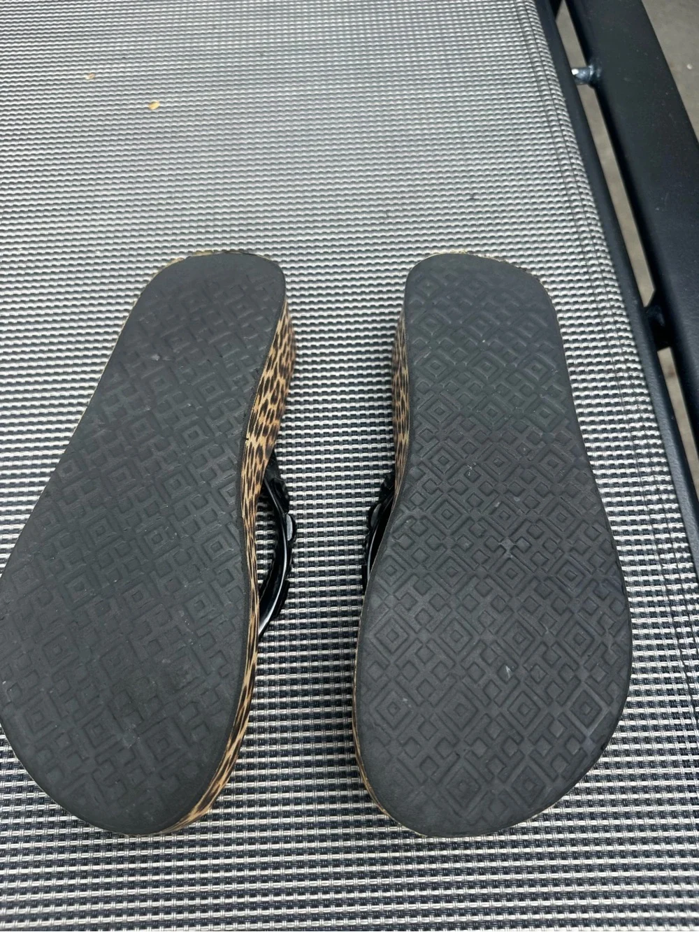 Tory Burch Gemini Link Wedge Flip Flops Leopard Black Size 5 w/ Box